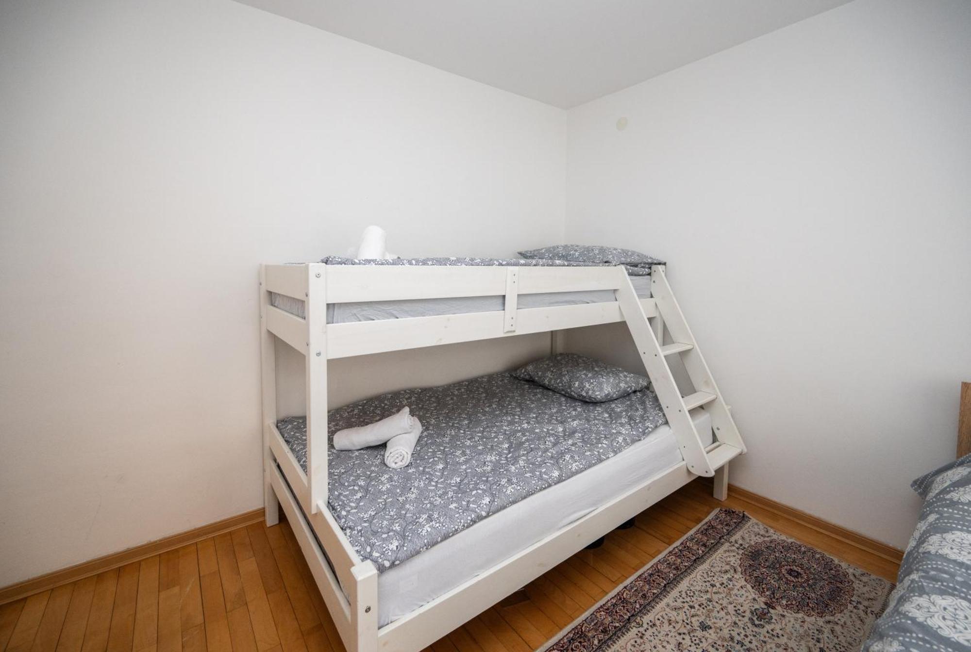 Apartment Spacious & Modern In The Centre *